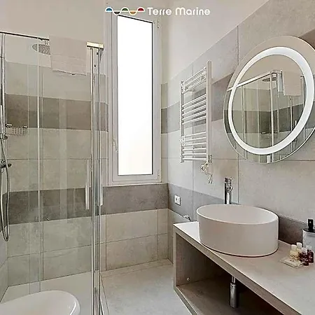 Bed & Breakfast Italian House Cinque Terre, Terre Marine 3*